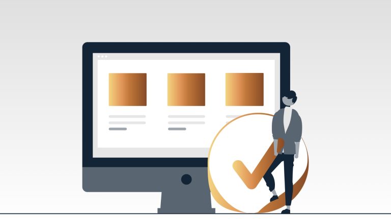 Illustrazione di una persona davanti a un monitor con un grande segno di spunta, simbolo di approvazione, completamento o successo digitale.