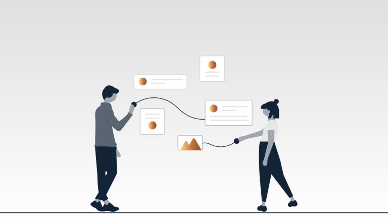 Collaborazione digitale tra due persone per la gestione di contenuti online