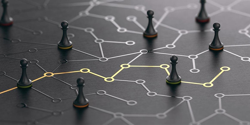Scopri la teoria dei Jobs to be Done, come si applica al marketing e alla strategia di prodotto e perché nel 2026 è uno degli strumenti più potenti per capire davvero i tuoi clienti.